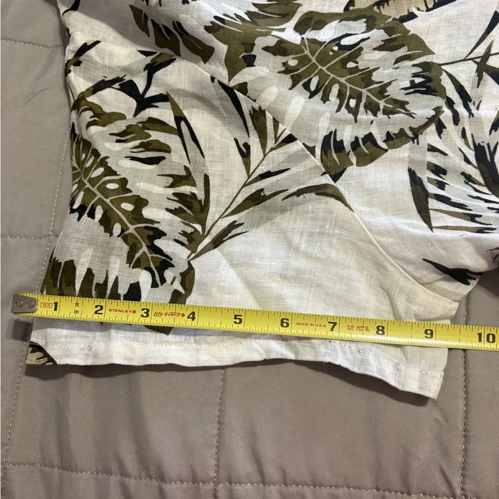 C&C California Linen Top with Tropical Leaf Design - Picture 12 of 13